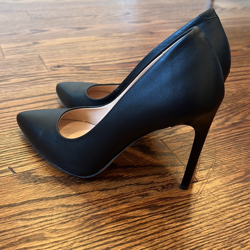 100% Leather Sexy Pumps!